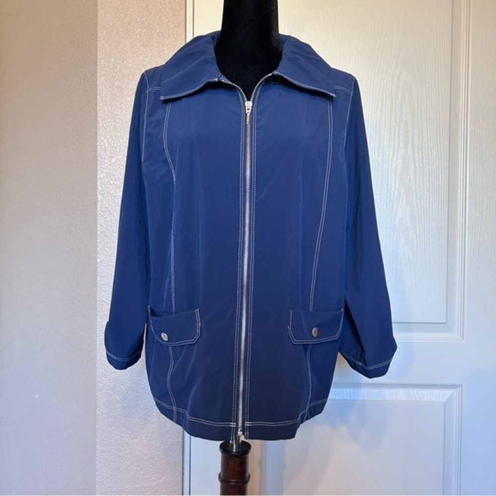 Chico’s Weekends Lightweight Full Zip Windbreaker… - image 1